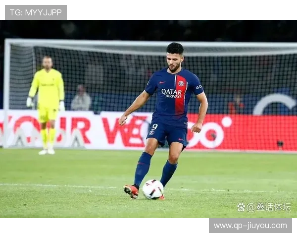 “法甲争冠第一集团紧张追赶，竞争激烈”，法甲夺冠