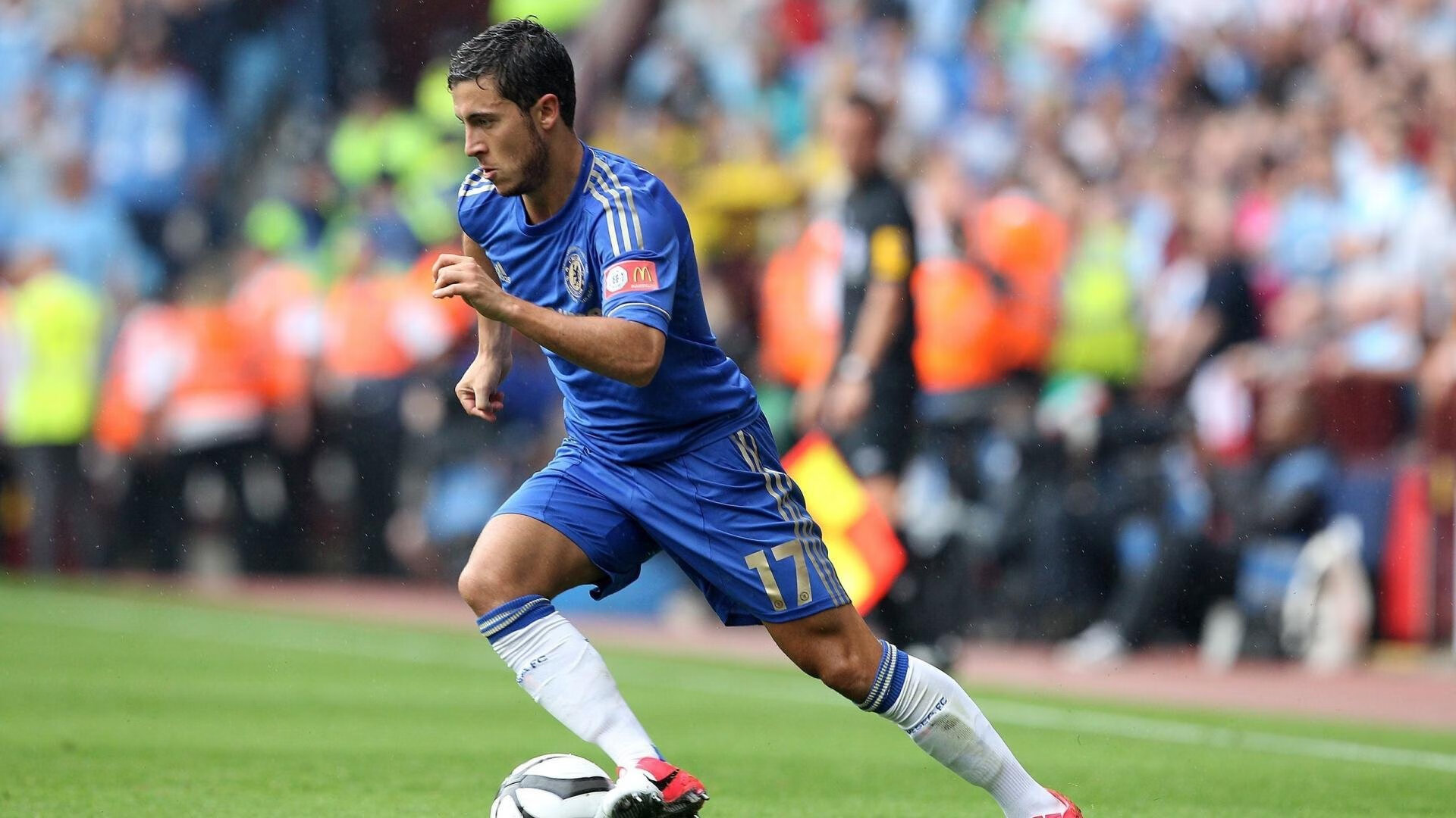 世界杯新周期：倡导国家队在比赛空窗组织更多公益活动 提升社会形象